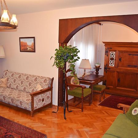 Belvarosi Classic Apartman 85 Square Meters ソンバトヘイ エクステリア 写真