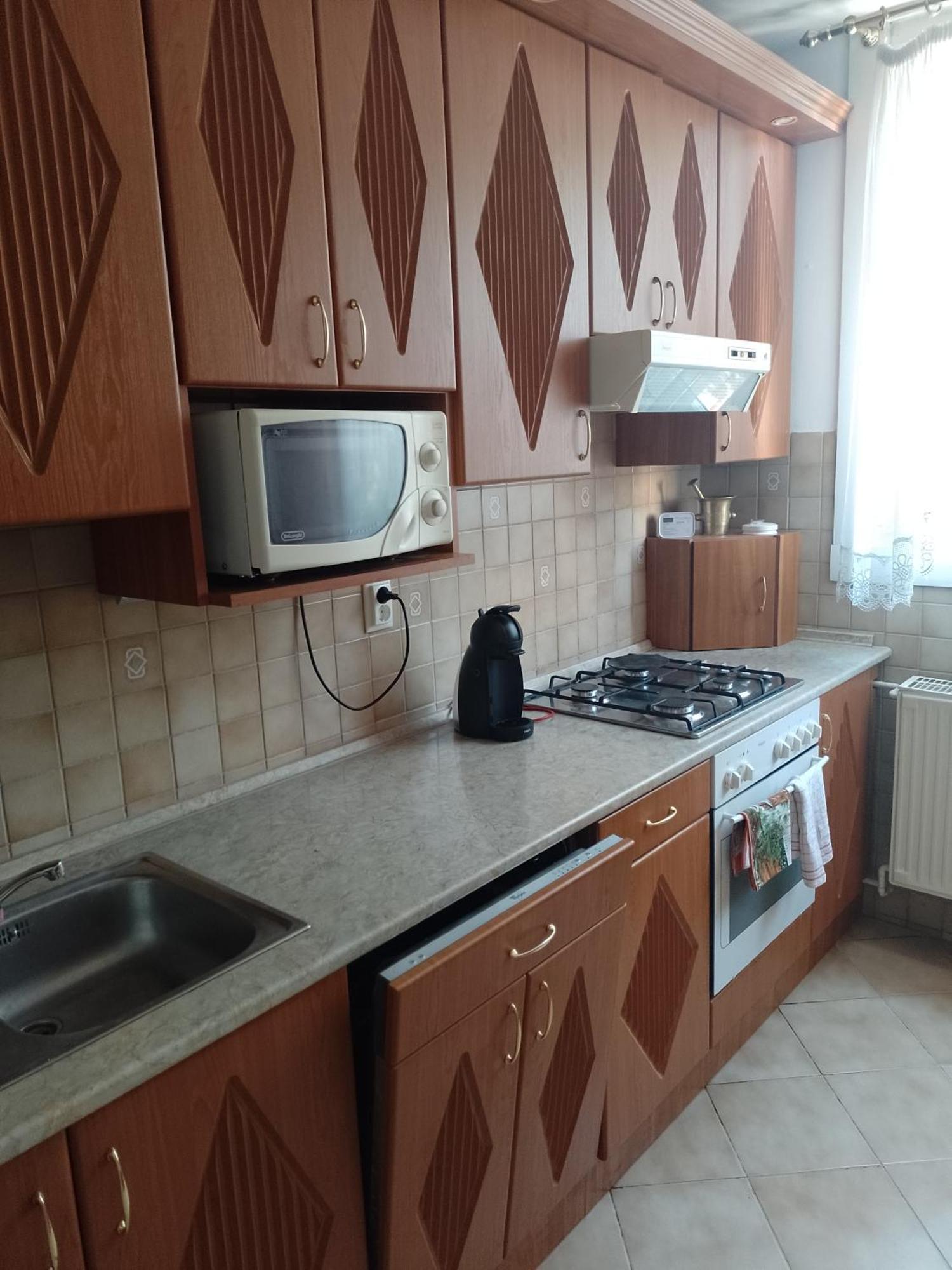 Belvarosi Classic Apartman 85 Square Meters ソンバトヘイ エクステリア 写真