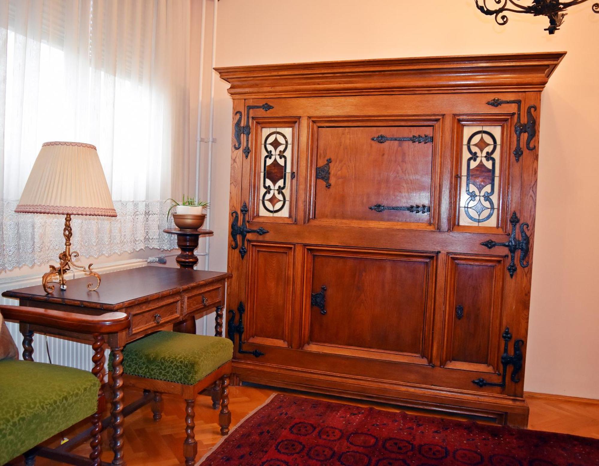 Belvarosi Classic Apartman 85 Square Meters ソンバトヘイ エクステリア 写真