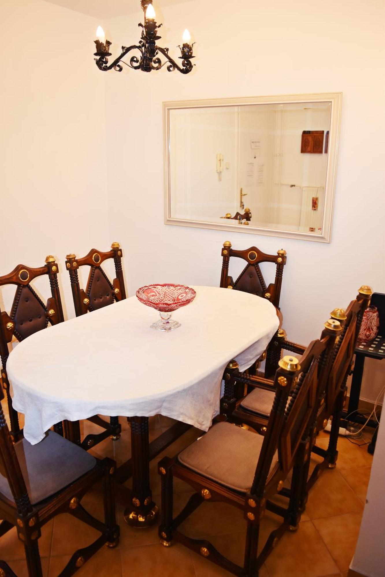 Belvarosi Classic Apartman 85 Square Meters ソンバトヘイ エクステリア 写真