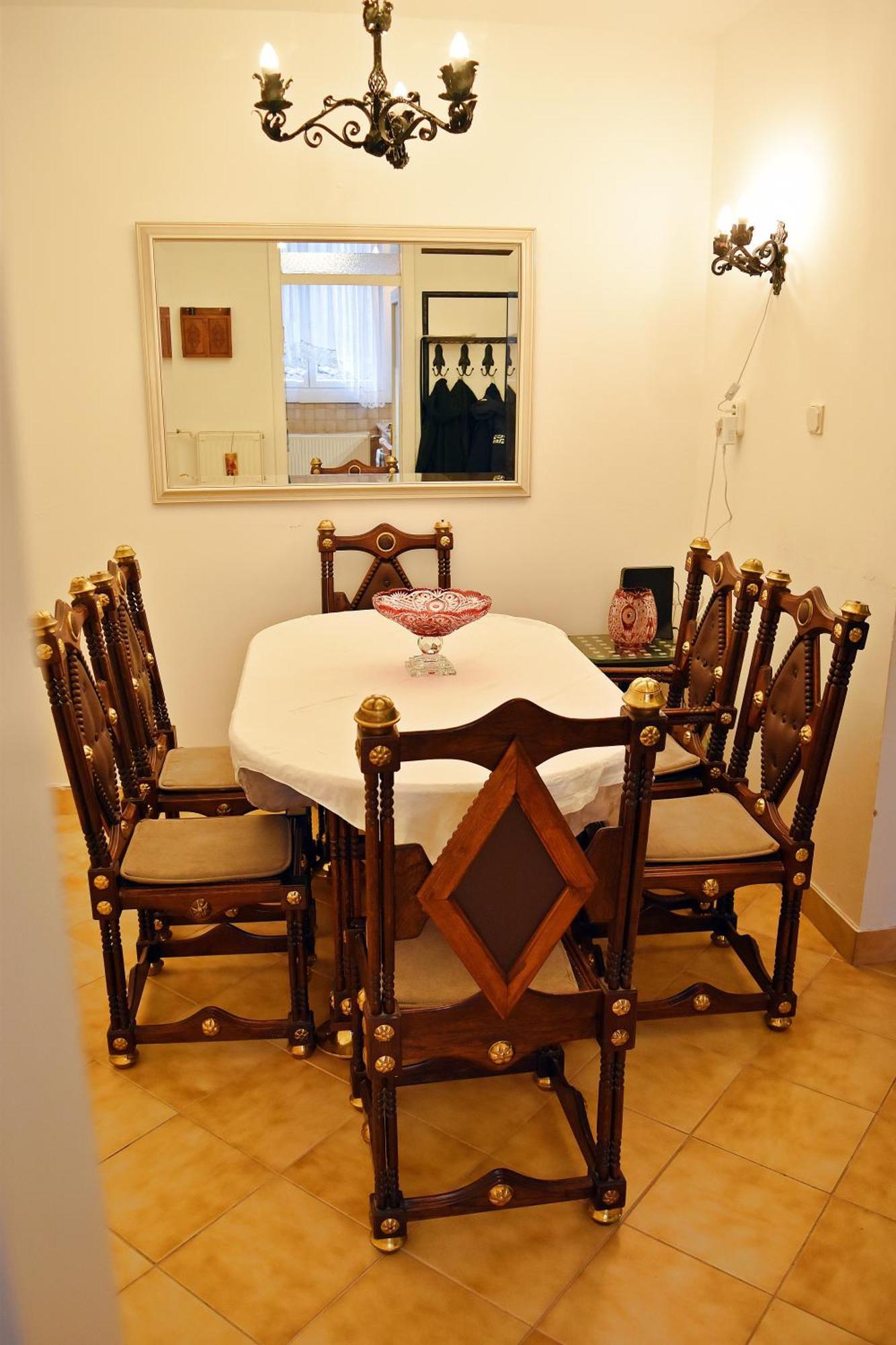 Belvarosi Classic Apartman 85 Square Meters ソンバトヘイ エクステリア 写真